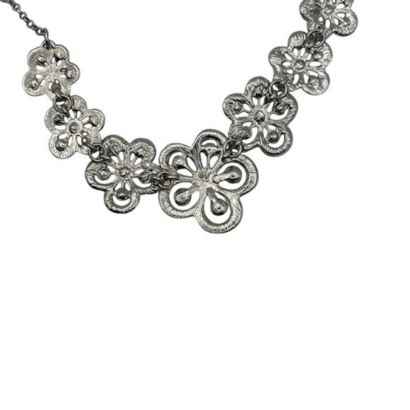 Vintage Crown Trifari Crystal Rhinestone Floral Necklace 13 to 15 inch - Picture 4 of 5